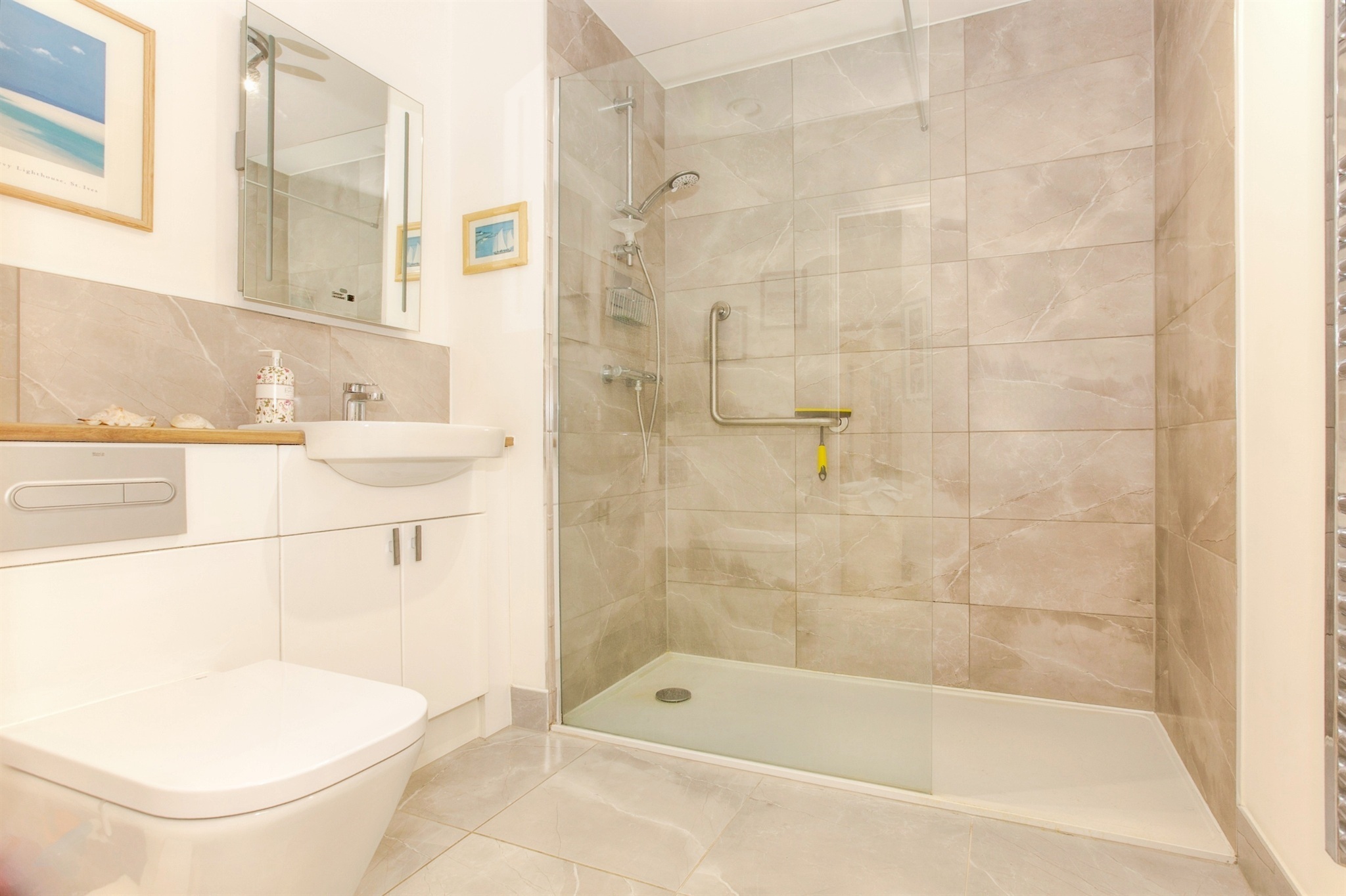 Level-access walk-in shower room at 10 Uplands Place